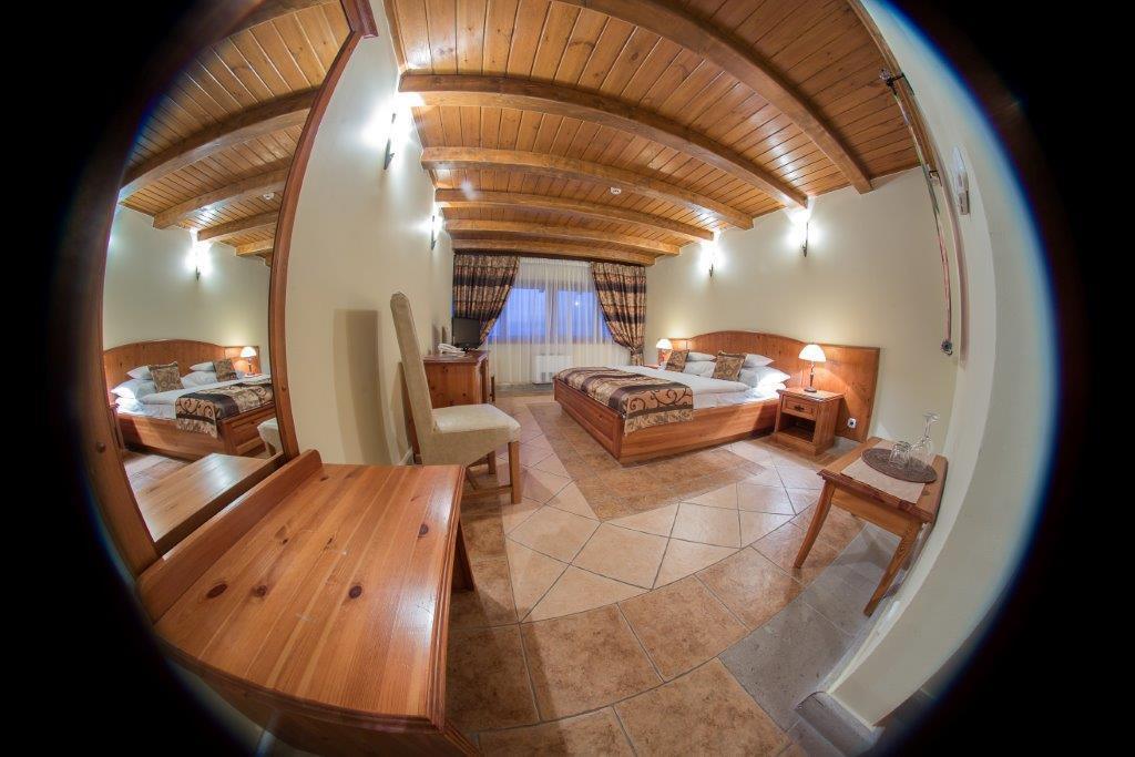 Egri Korona Borhaz Es Wellness Hotel Demjén Room photo