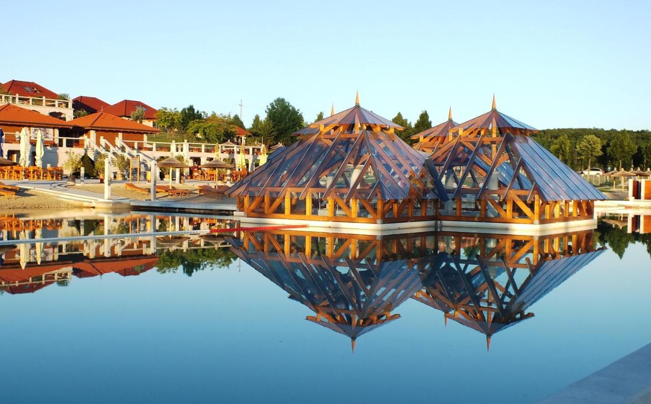 Egri Korona Borhaz Es Wellness Hotel Demjén Exterior photo