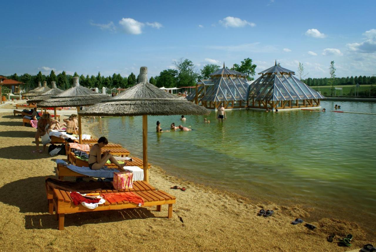 Egri Korona Borhaz Es Wellness Hotel Demjén Exterior photo