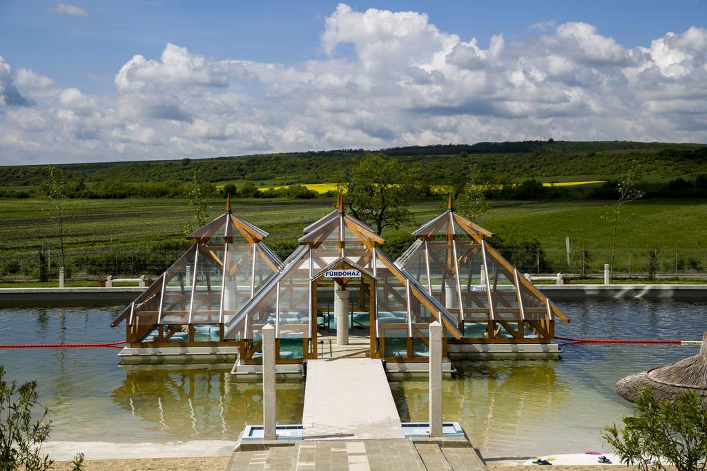 Egri Korona Borhaz Es Wellness Hotel Demjén Exterior photo