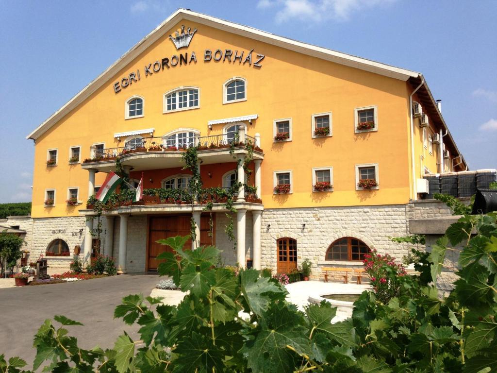 Egri Korona Borhaz Es Wellness Hotel Demjén Exterior photo
